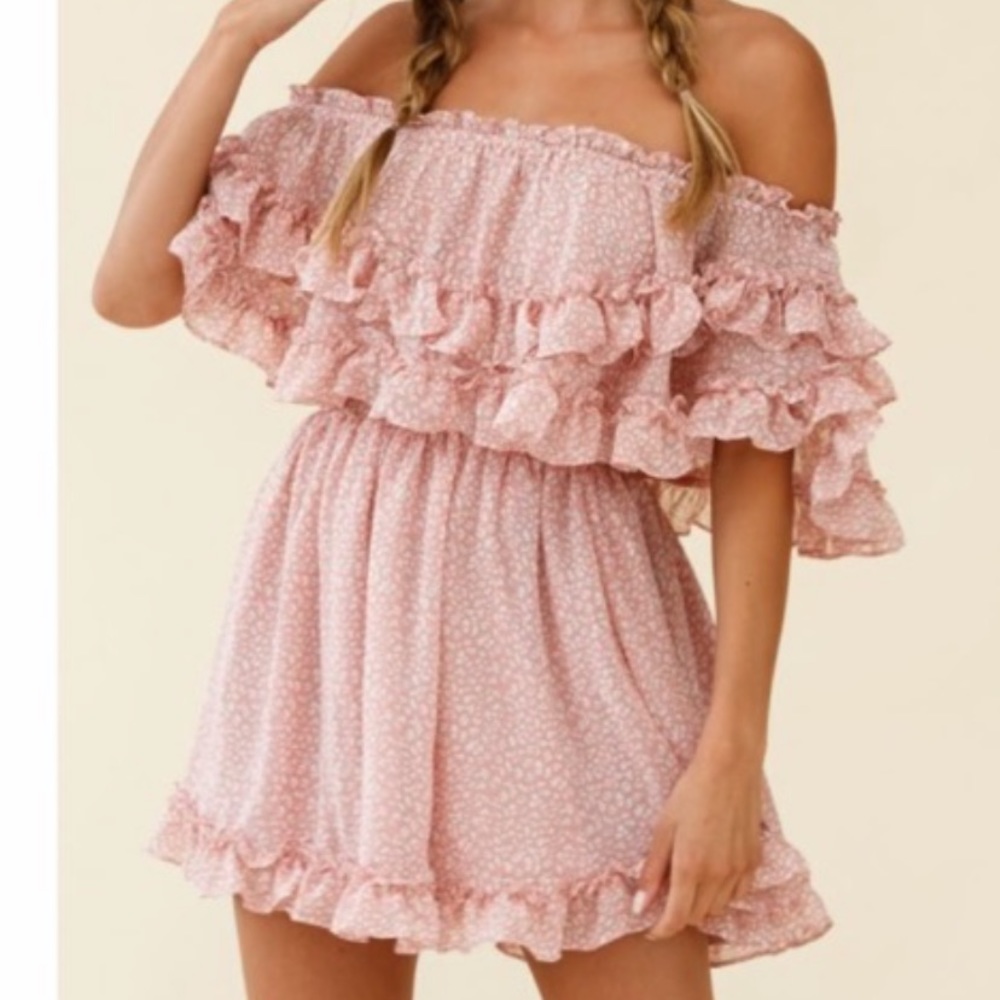 selfie Leslie dress